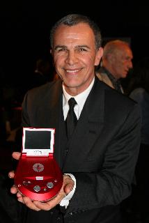 Tony Plana showing off his eMotion Tony Plana showing off his eMotion